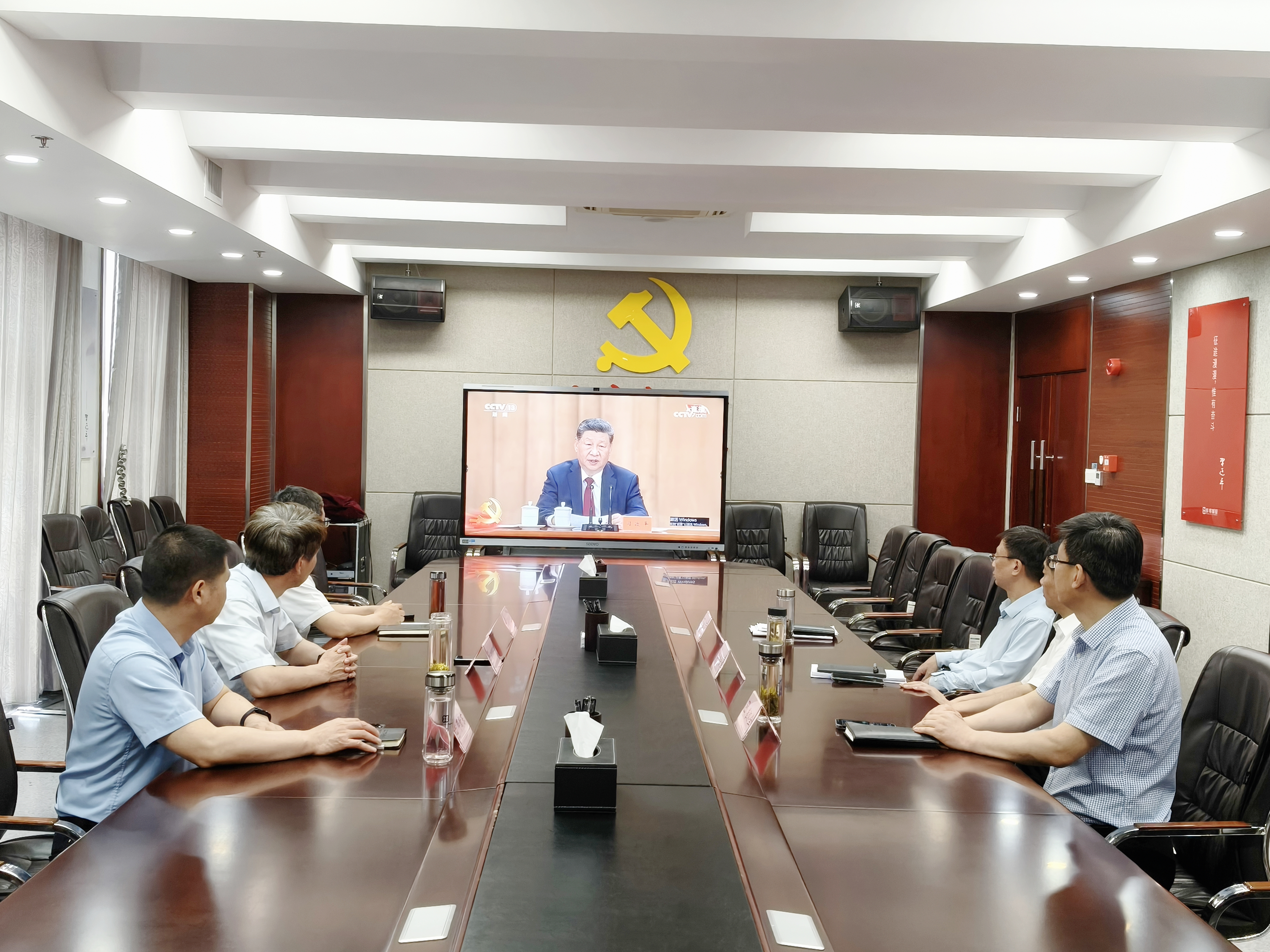 党委亮.jpg 党委亮.jpg