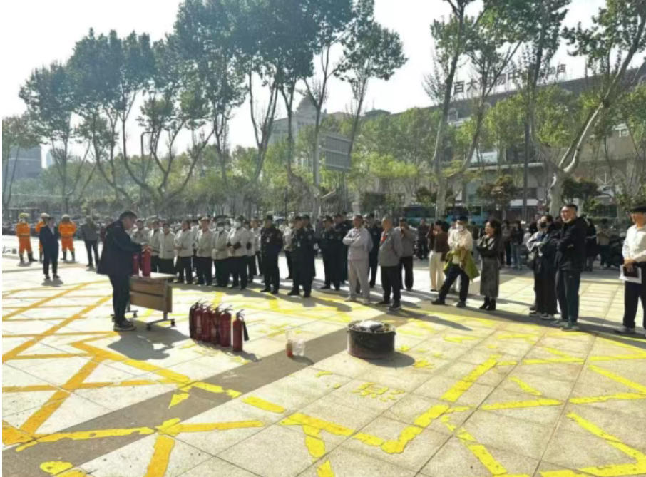 消防演练1.jpg 消防演练1.jpg