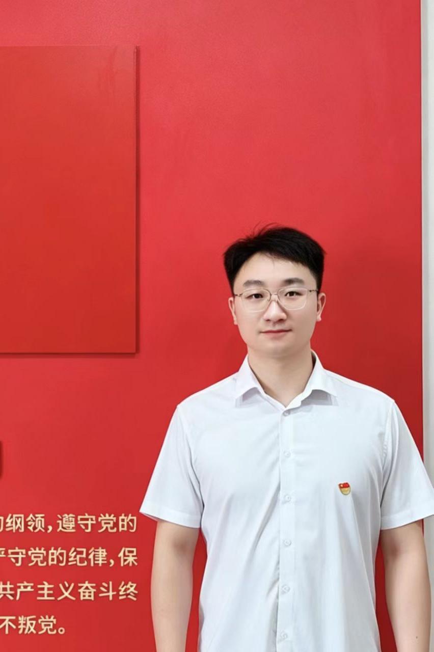 刘抒.jpg 刘抒.jpg