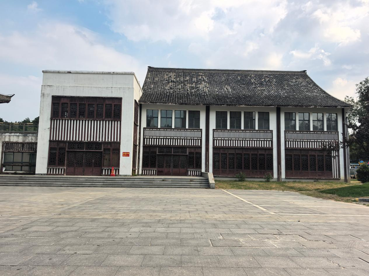 张公山公园游客中心西侧门面房出租2.png 张公山公园游客中心西侧门面房出租2.png